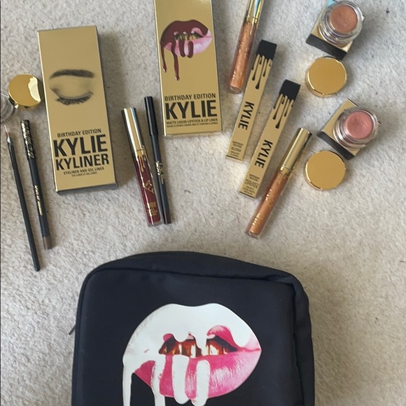 Kylie Cosmetics Birthday Edition - Picture 2 of 6